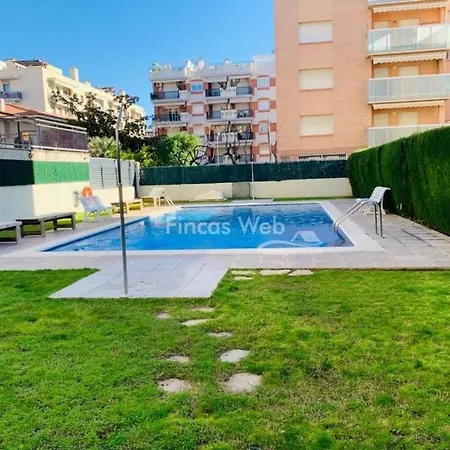 Apartment Torredembarra Centro, Bonito Piso Con Piscina Comunitaria Y Parking, A Pocos Minutos De La Playa *