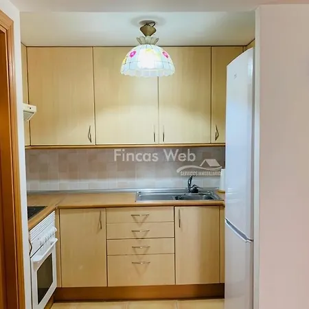 Torredembarra Centro, Bonito Piso Con Piscina Comunitaria Y Parking, A Pocos Minutos De La Playa Apartment